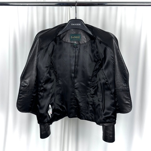 Vintage 1990’s Danier Leather Short Blazer in Soft Black Lambskin - S/M - Picture 11 of 11